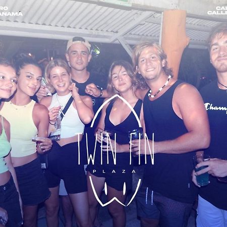 Twin Fin Plaza Hostel Bocas Town Luaran gambar