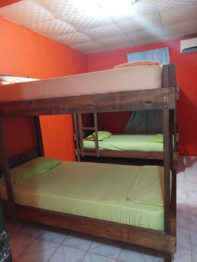 Twin Fin Plaza Hostel Bocas Town Luaran gambar