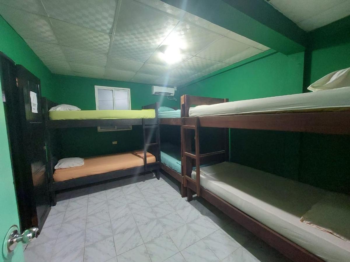 Twin Fin Plaza Hostel Bocas Town Luaran gambar