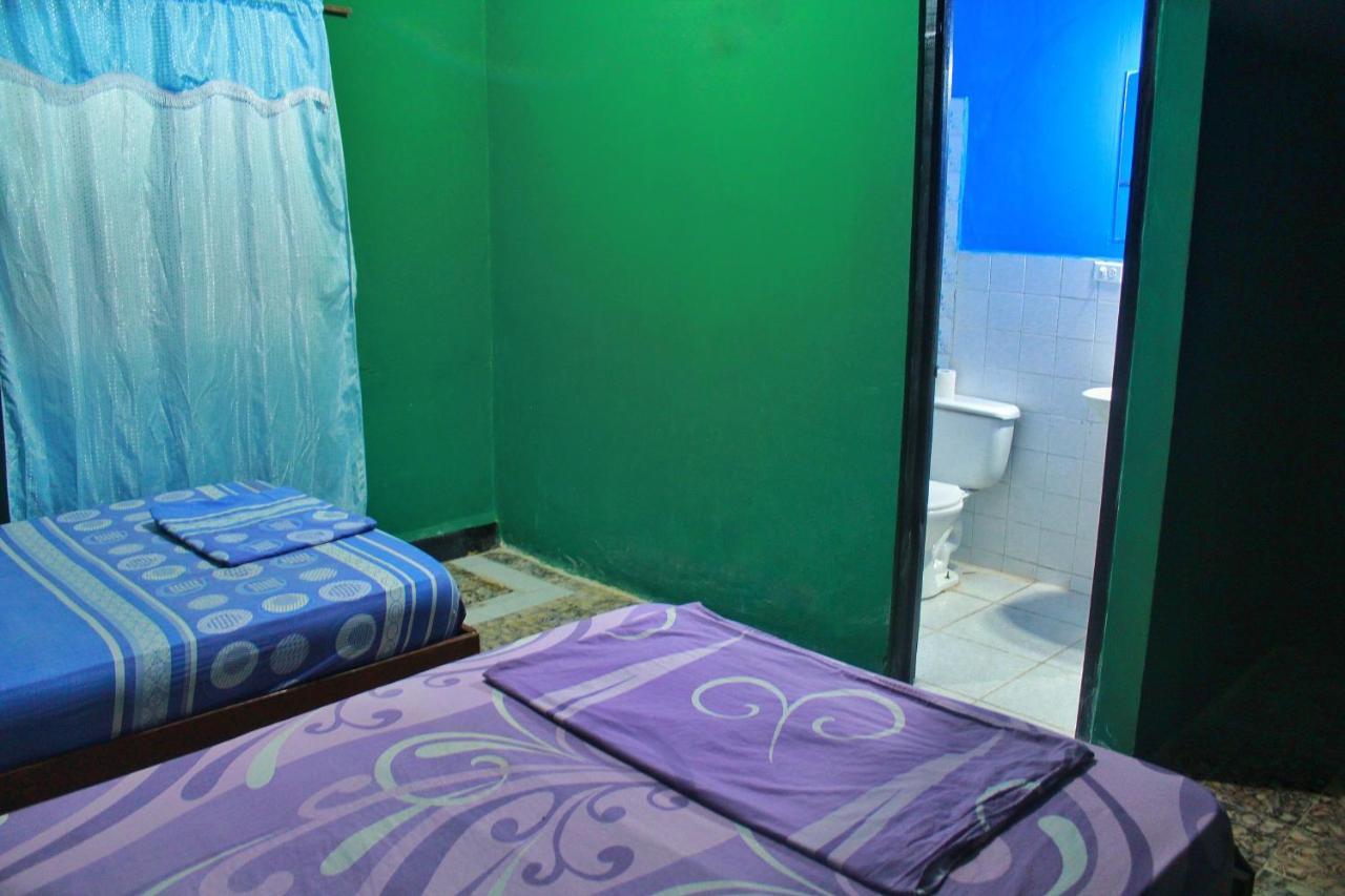 Twin Fin Plaza Hostel Bocas Town Luaran gambar