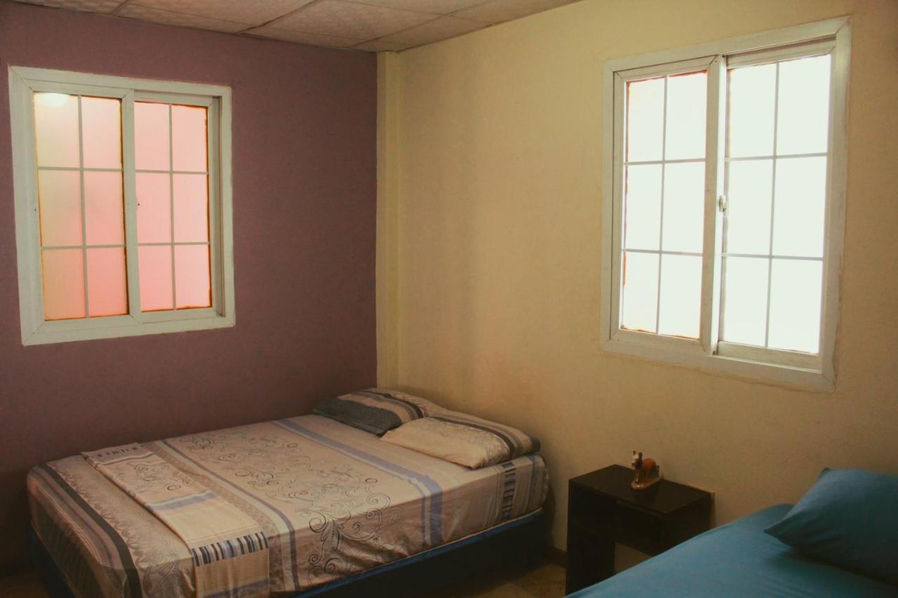 Twin Fin Plaza Hostel Bocas Town Luaran gambar