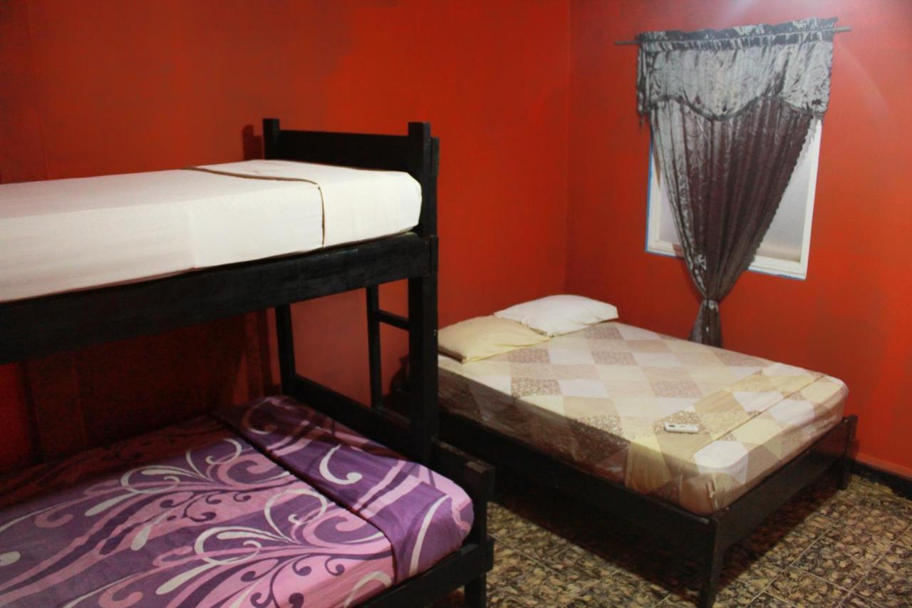 Twin Fin Plaza Hostel Bocas Town Luaran gambar