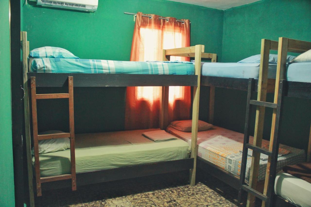 Twin Fin Plaza Hostel Bocas Town Luaran gambar