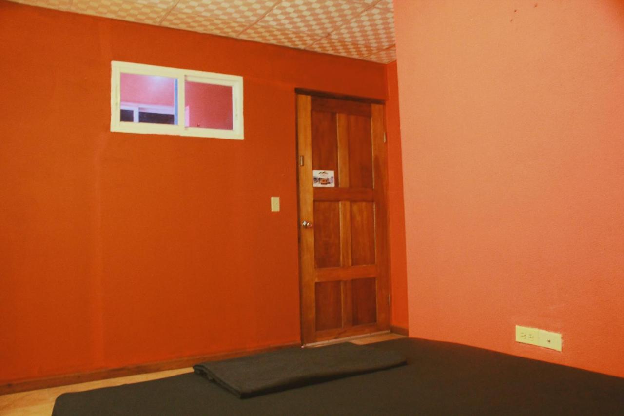 Twin Fin Plaza Hostel Bocas Town Luaran gambar
