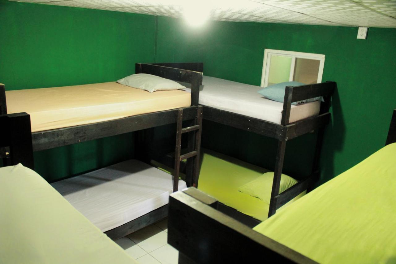 Twin Fin Plaza Hostel Bocas Town Luaran gambar