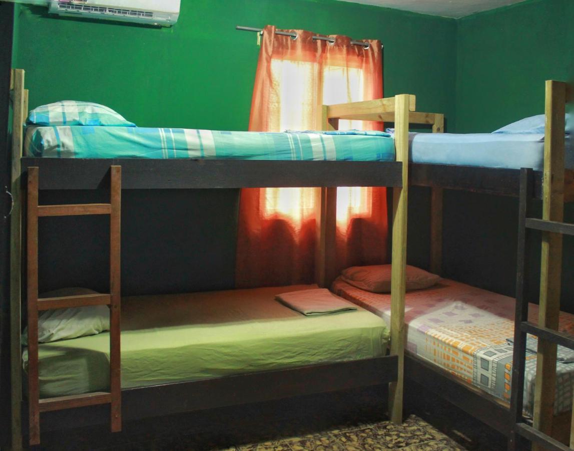 Twin Fin Plaza Hostel Bocas Town Luaran gambar